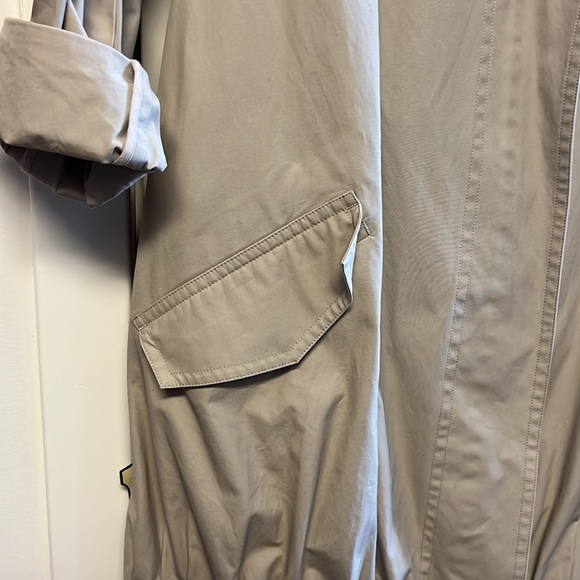 COS Bubble bottom trench coat - Picture 9 of 10